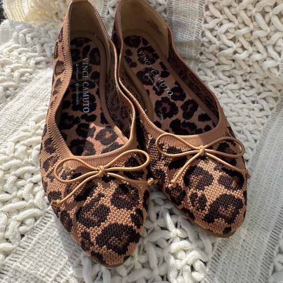 Vince Camuto Animal Print Flats with Bow - Picture 1 of 5